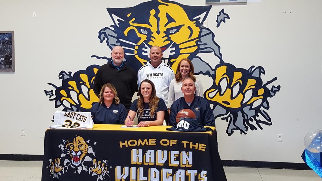LonnieParamore's tweet photo. So very proud of @Faith_Paramore as she is now officially an Oral Roberts University Golden Eagle!! @ORUWBB We are thrilled to join this family!! https://t.co/SHNBGvFLjR