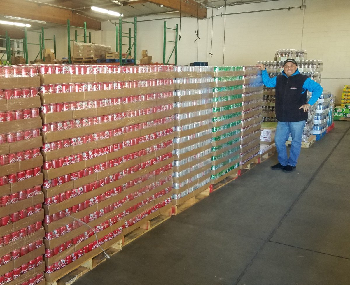 firstclassvend's tweet photo. We are fully stocked to serve all of our customers’ beverage needs! 

#FirstClassVending #Beverages #PantryService #Warehouse #FirstClassStaff https://t.co/Z8oZJS8Jrc