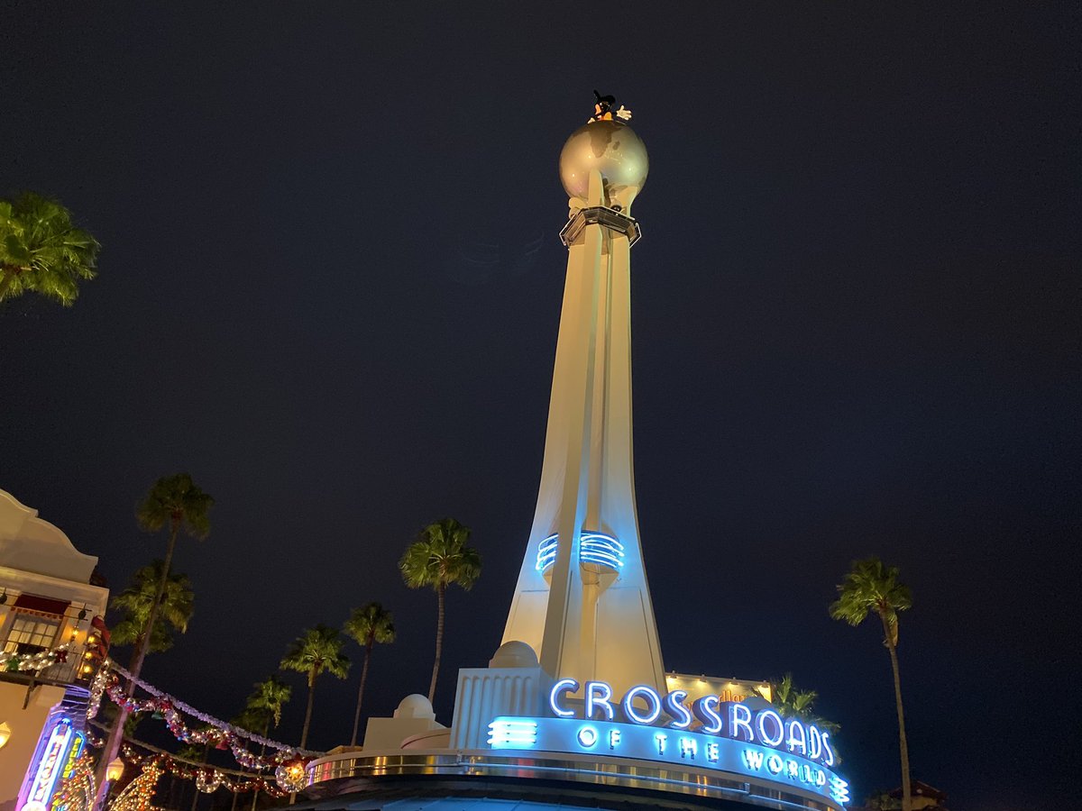 WDWNT's tweet photo. Not only is the Crossroads globe broken, Mickey is backwards #WDWNTfix https://t.co/4rSUScDYrF