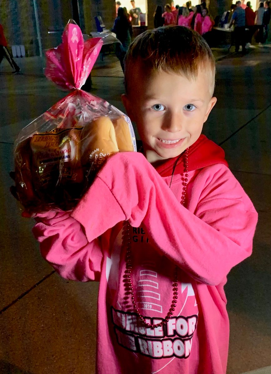 klostermanbread's tweet photo. Do your part to help us ignite the fight against breast and gynecological cancers. Snap a selfie with one of our specially marked Rich 'n Good Honey products and share it with the hashtag #PicsForPRG and we'll donate $1 to @PinkRibbonGirls! #KlostermanBread #PRG https://t.co/4vdyhqps8k