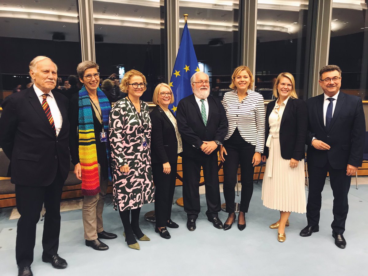FinlandinEU's tweet photo. We have reached a provisional agreement on the labelling of tyres with @Europarl_EN! The aim of the regulation is to enable consumers to choose safer, more fuel efficient and quieter tyres. The agreement still has to be endorsed by @EUCouncil and @Europarl_EN. #EU2019FI https://t.co/BTTiirUgfV