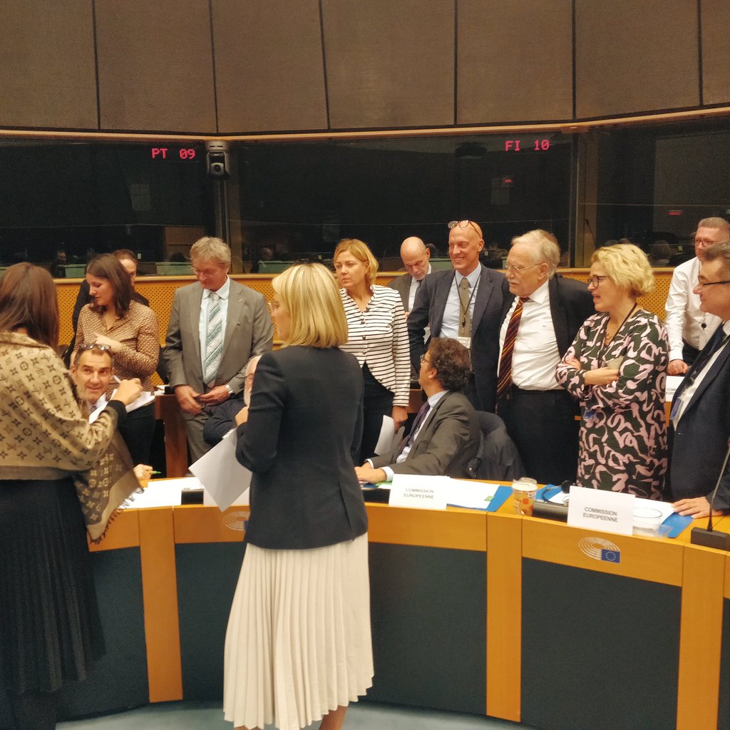 DominiqueRiquet's tweet photo. After hours of negotiations, the @Europarl_EN and the @EUCouncil reached an agreement in trilogue on the #tyrelabelling regulation !
The compromise allows consumers to have access to better information when buying tyres, with regard to safety and efficiency 🚗🌱 https://t.co/LgfZd964eP