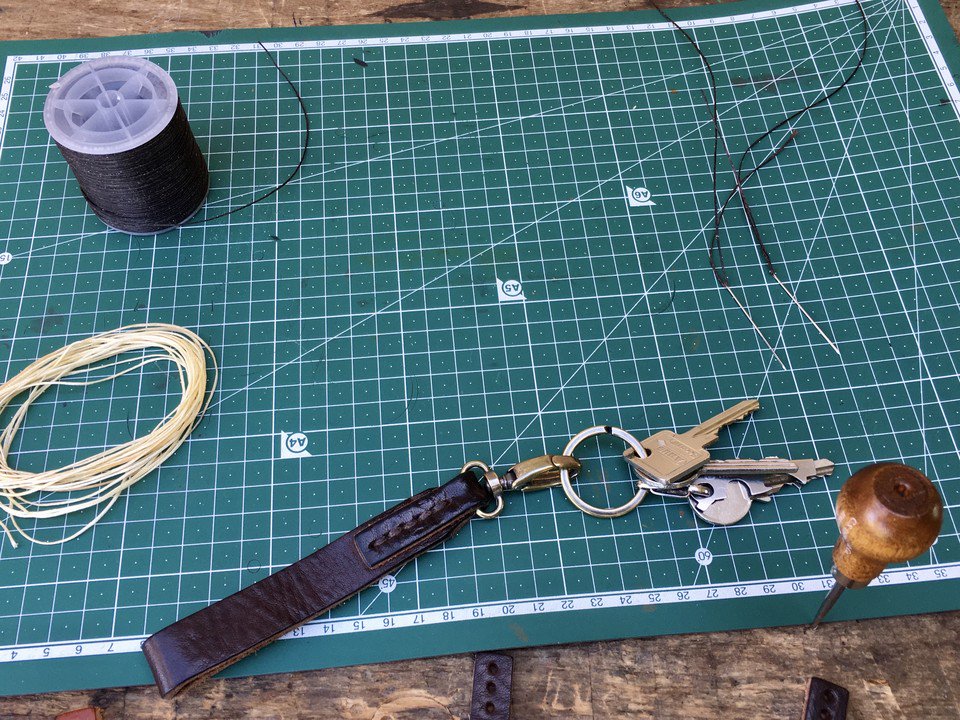 die_Tueftelei's tweet photo. lässige Keyhager - genau im letzten Herbst Workshop  #dietueftelei #werkstatt #makersgonnamake #tinkering #werkstation #instadiy #makersmovement #makers #ourmakerlife #makerspace #mobilefablab  #München #089make https://t.co/Yr5TZdqdBs
