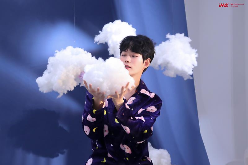 chae_032215's tweet photo. #최근에_저장한_남자사진_4명으로_취향을_알_수_있다고_한다 https://t.co/EaytPQxNt3