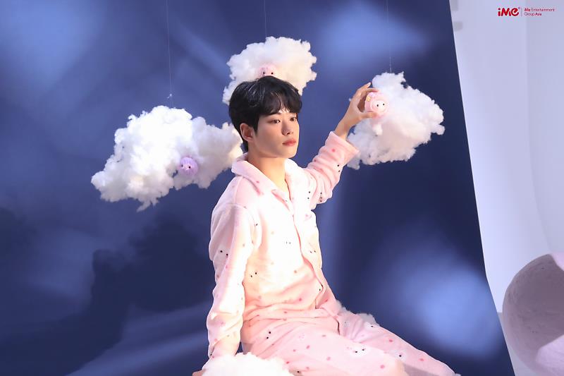 chae_032215's tweet photo. #최근에_저장한_남자사진_4명으로_취향을_알_수_있다고_한다 https://t.co/EaytPQxNt3