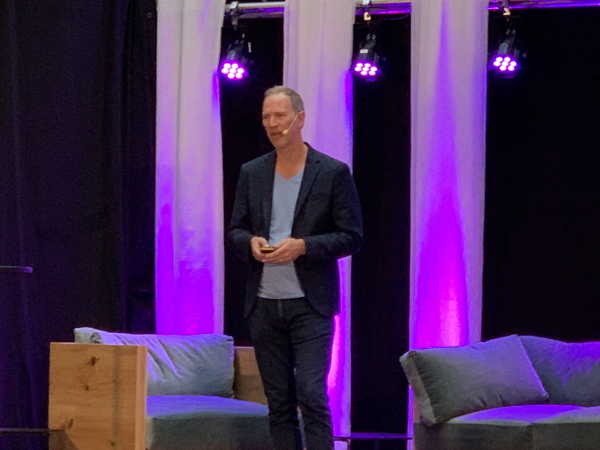 dittrichmathias's tweet photo. Today’s best talk at #Sime19 was delivered by the excellent @timleberecht.  We should all become #businessromantics ; do the unnecessary, tell better stories,  create intimacy and suffer a little! https://t.co/UvTOH5wX2p