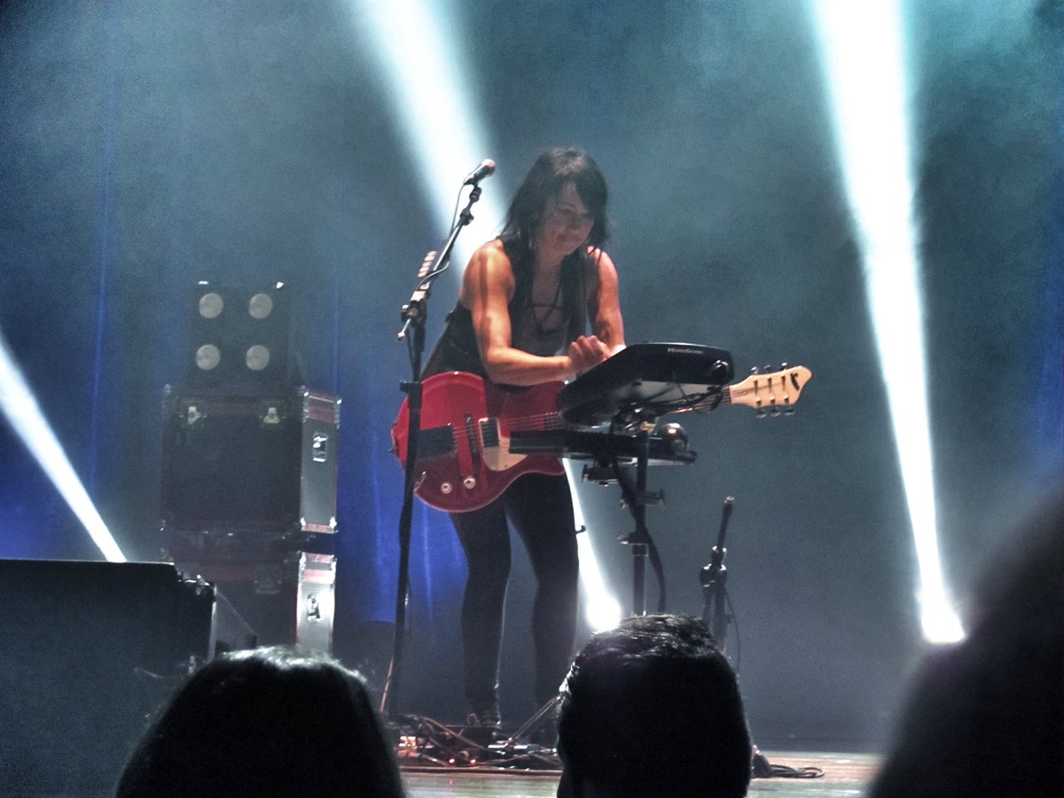 anap_mc's tweet photo. A kid playing with their toys wouldn’t look more excited. 😍

What a night!! Thank you @KTTunstall! https://t.co/tteTHz5tJi