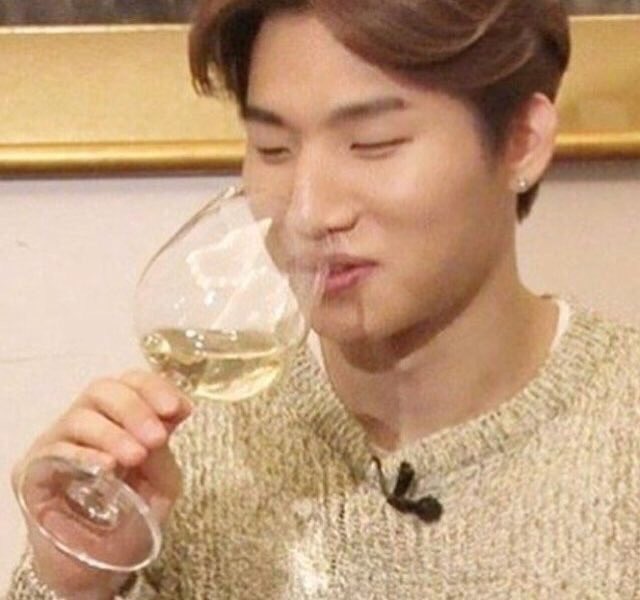 A thread of BIGBANG being memes: