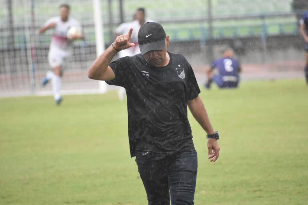 Monagas_SC's tweet photo. ¡Feliz día del Director Técnico, @maymontoya0409! 😉👏🏆🇻🇪 https://t.co/KnmRmbmtvW