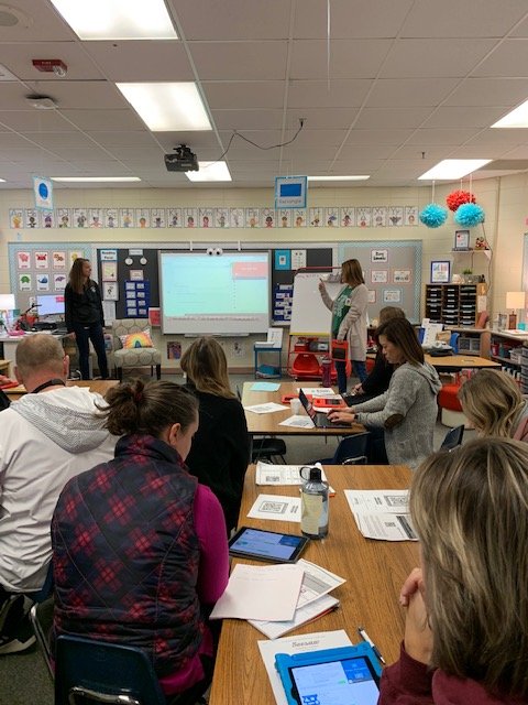 BWPrincipal279's tweet photo. Basswood teachers learn from each other! We are personalizing student learning with technology.
#Pathplaceandplace
#BasswoodteachersROCK!
#DL4A https://t.co/tD86vOYHFQ