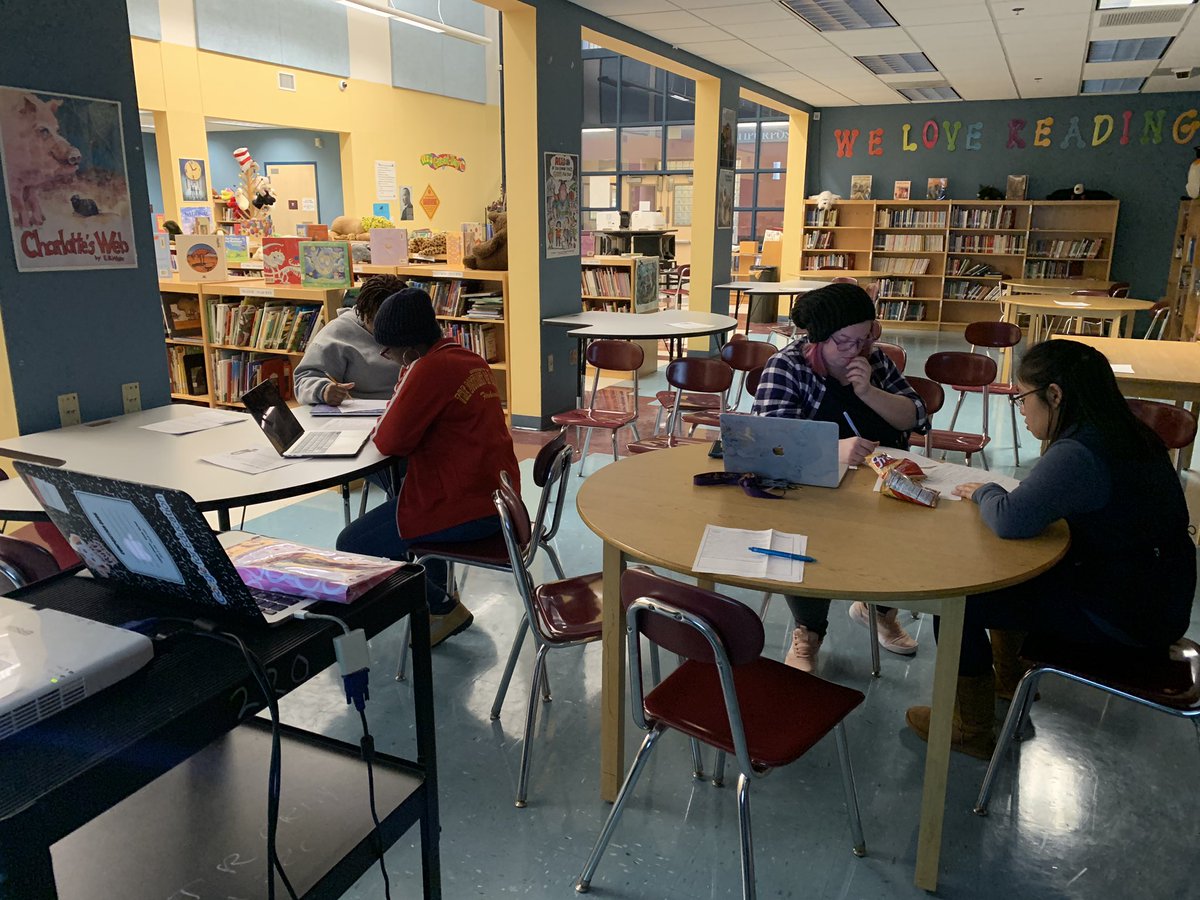 ESOL_Odyssey's tweet photo. Spark Session on Vocabulary Instruction for #ELLs at @RGrayEagles today! #ESOLshine #ESOLinAction @PGCPSESOL https://t.co/DmVsTlwlFr