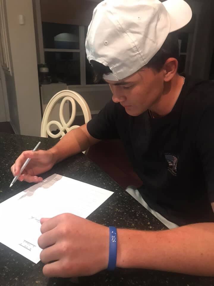 Freedomhsgolf's tweet photo. Congrats to Cooper Smith on signing his NLI to play men’s golf at @OspreyMGolf !! We’re proud of you, Coop!! @TheFHSPatriots @TBHomeTeam @TBTurner813 @BobbyHomeTeam @fsga @FloridaJrTour @dblkgolf https://t.co/W0UzIq4Wsz