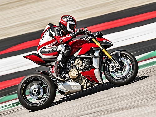 Новый мотоцикл известного итальянского дома Borgo Panigale, Ducati Streetfighter V4 был признан самым красивым мотоциклом выставки EICMA-2019.