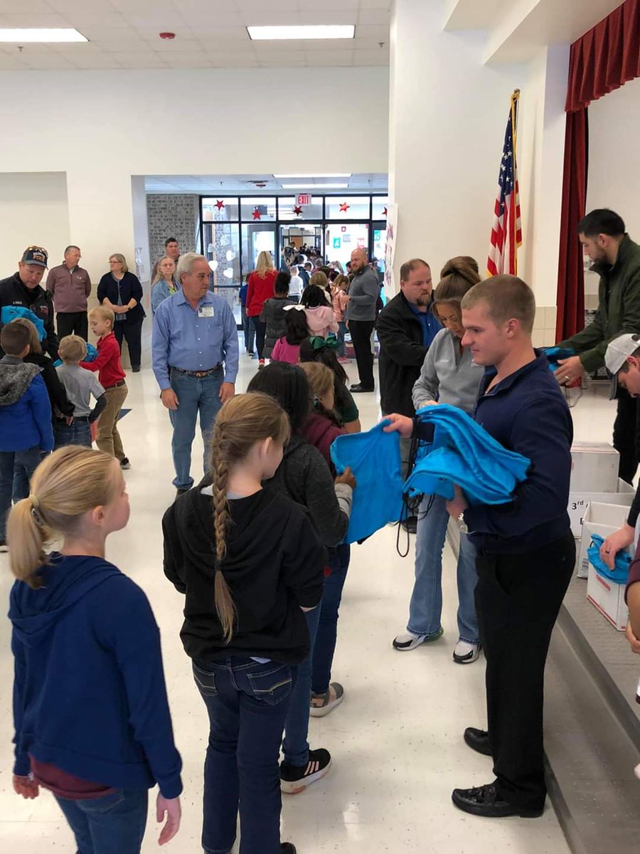 gracemancilla's tweet photo. Blessed with a community that supports Literacy. Operation Read delivered four free books for every student at Southside Elementary#palestineisd
#OperationRead https://t.co/cj0vbnrYNF