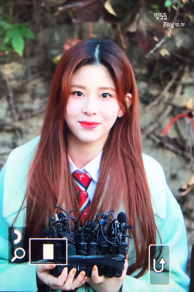 _mingdungdung's tweet photo. 191114 수능 프리뷰

밍두야 수능 잘 보고 와!! 🙌🏻

#민주 #강민주 #MINJU #ミンジュ
#공원소녀 #GWSN #公園少女
@kiwipop_GWSN https://t.co/68cTfUjqdm