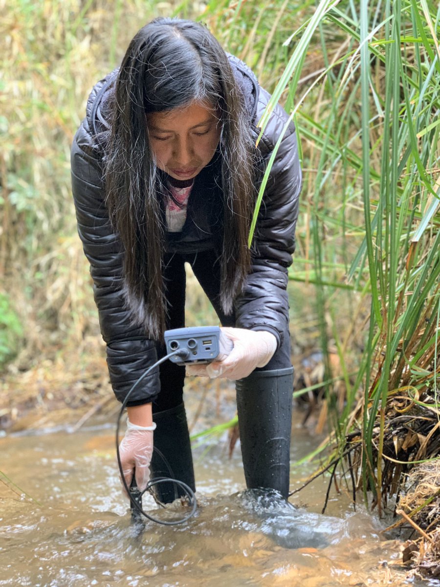FONAPA1's tweet photo. El monitoreo del agua asociado a las actividades conservación es indispensable. @EMAPALAzogues @ETAPAOficial @udecuenca Financiado por @PROAmazoniaEC @Ambiente_Ec @theGCF https://t.co/wQfFvwANCj