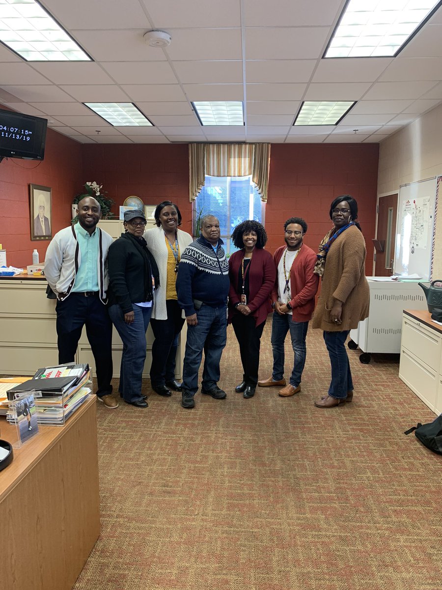 WeAreSanders's tweet photo. Some of our teachers and administrators exhibiting Habit 5 on World Kindness Day 2019. #CardiganDay #WeAreSanders #SandersProud https://t.co/WuN6XSuDZS
