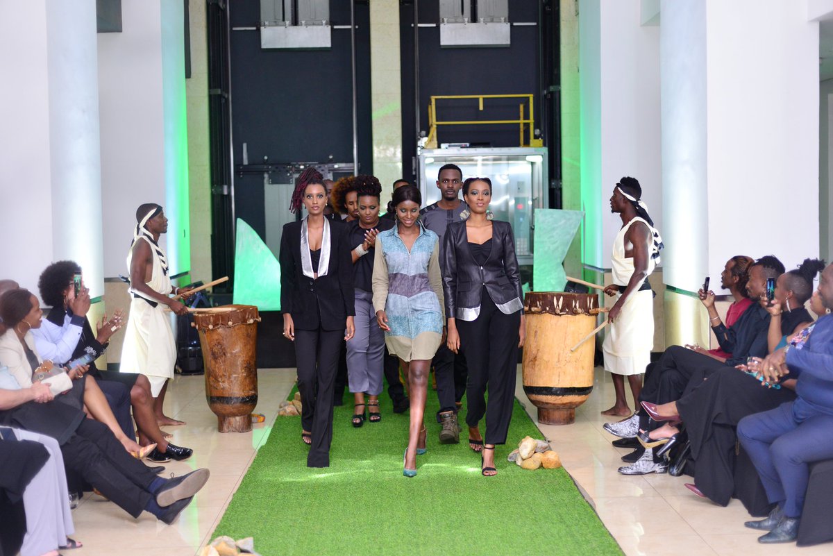 davy_carmel's tweet photo. #DavyK new collection "Green and Ashes" is now on sale in #Kigali Kacyiru kg684 Nr42 and available for order on +250788723835 (appel ou whatsapp)..
Find more pictures of the collection on Instagram (@_davyk) or Facebook (DavyK page)
#RwOT #fashion #madeinrwanda https://t.co/2eDP8Jm6jT