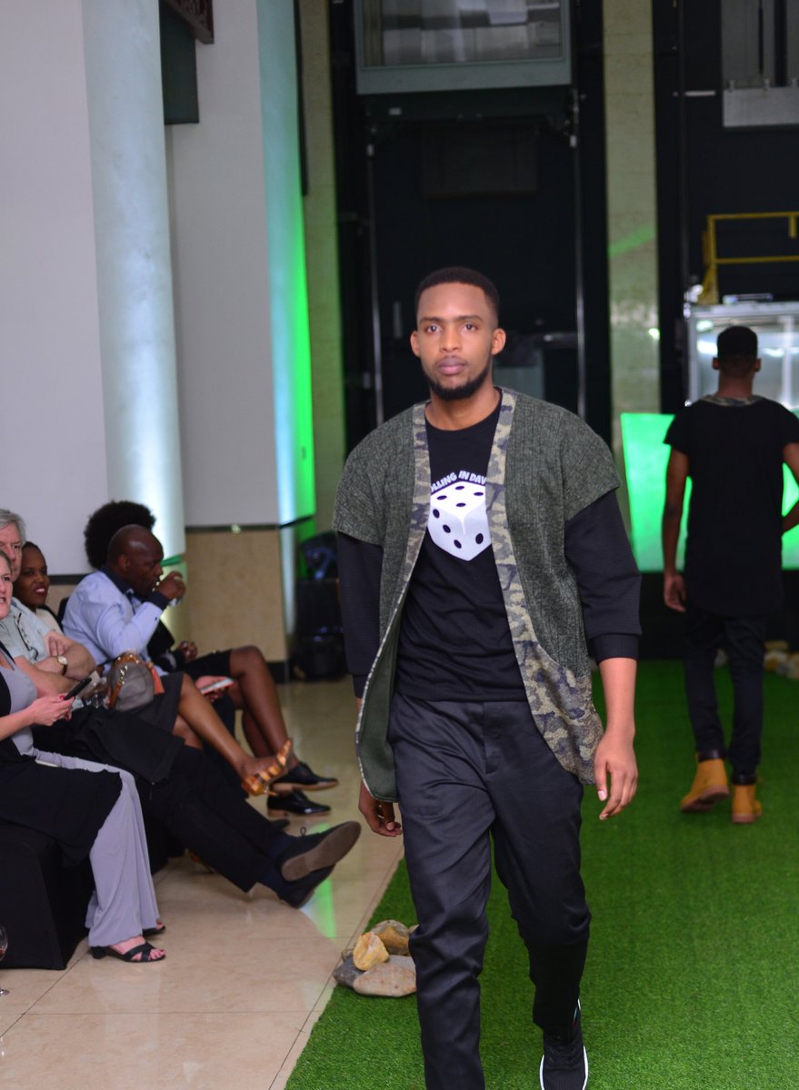davy_carmel's tweet photo. #DavyK new collection "Green and Ashes" is now on sale in #Kigali Kacyiru kg684 Nr42 and available for order on +250788723835 (appel ou whatsapp)..
Find more pictures of the collection on Instagram (@_davyk) or Facebook (DavyK page)
#RwOT #fashion #madeinrwanda https://t.co/2eDP8Jm6jT