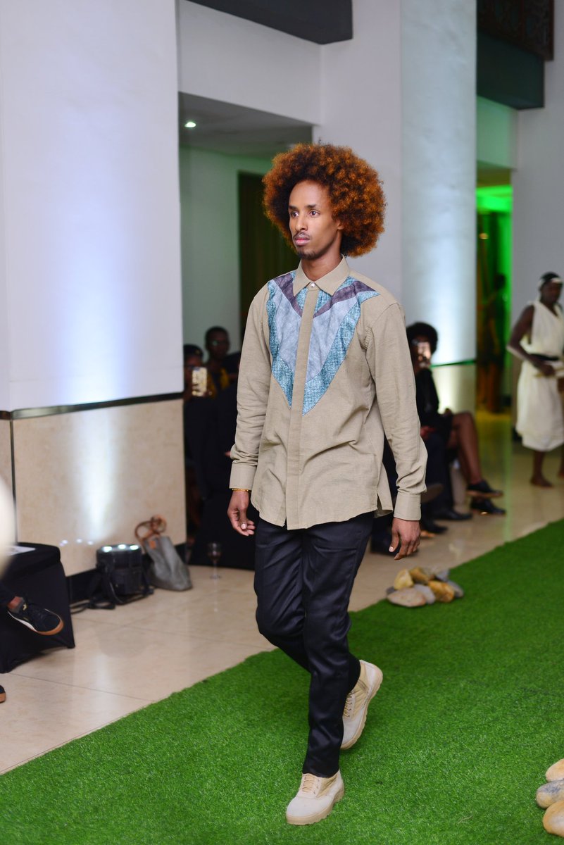 davy_carmel's tweet photo. #DavyK new collection "Green and Ashes" is now on sale in #Kigali Kacyiru kg684 Nr42 and available for order on +250788723835 (appel ou whatsapp)..
Find more pictures of the collection on Instagram (@_davyk) or Facebook (DavyK page)
#RwOT #fashion #madeinrwanda https://t.co/2eDP8Jm6jT