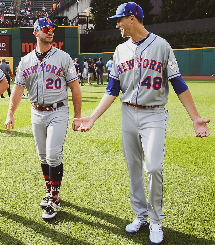MLB's tweet photo. The rookie and the vet. https://t.co/xWX0VLolDB
