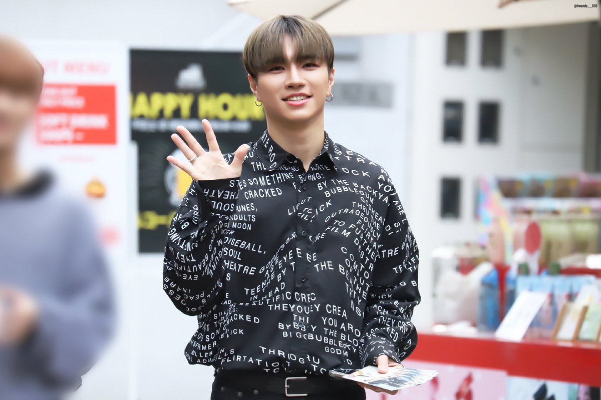 hwanda__0115's tweet photo. 1901111 PR

👋🥰

#VANNER #ベナー #배너 #태환 #환환 #テファン #ファンファン
@VANNER_JP @VannerOfficial https://t.co/apfuhuhWoG