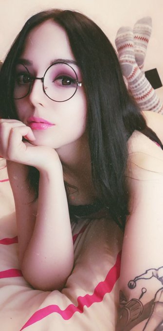 Online now🍓 https://t.co/xnzyNrh4GQ