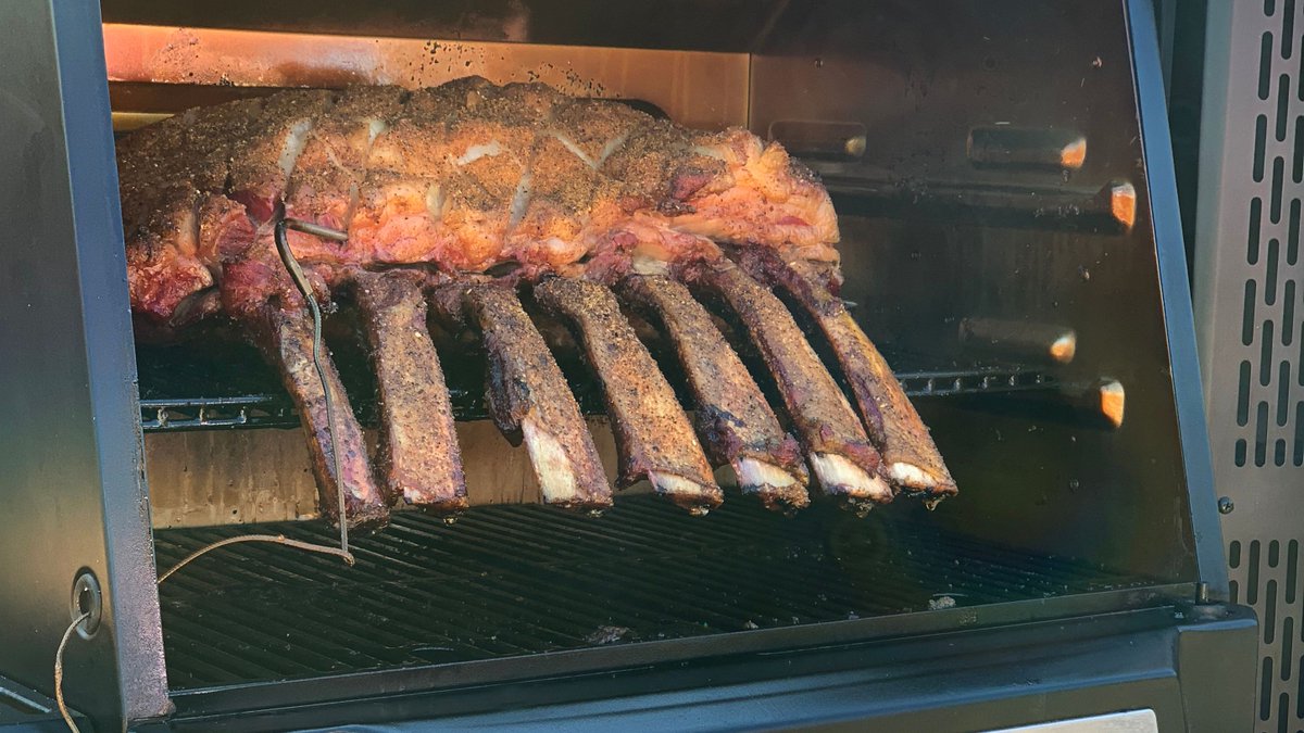 Masterbuilt's tweet photo. Needing some mid-week #Meativation? Here you go...
https://t.co/ctu3qHbyDU
#Masterbuilt #SmokeOn #TeamMasterbuilt https://t.co/UiCmr8NuLQ