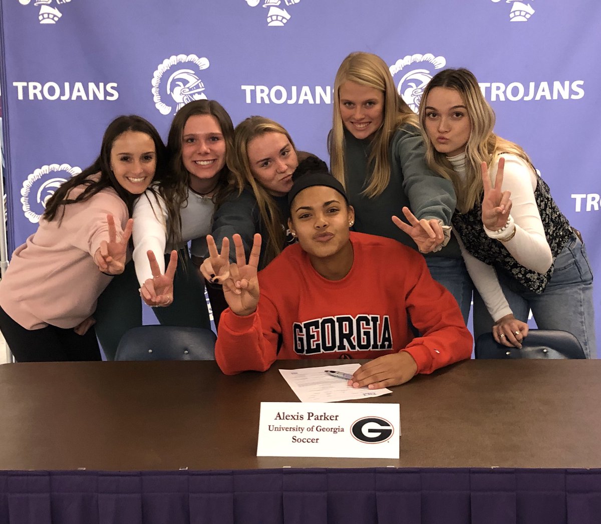 DGN Girls Soccer tweet media