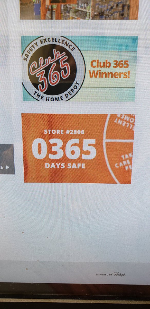 Frisk21's tweet photo. Celebrating hitting 365 days safe TODAY at 2806 with pizza for the InFocus team and a large celebration to come! #THD2806 #SafetyIsPersonal #Club365 #SafetySelfie #SafetySelfieNP #D184Safe #Safe4theHolidays @jennkbauer @jmbconwell @kstolie @dhrm184 @KevinMasseyTHD @CampSweenScott https://t.co/l4czC1MaBu