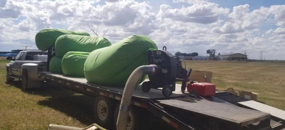 FoamGreener's tweet image. Need old insulation removed?  No problem!  We are here to get the job done for you #greenersolutions #insulationremoval #homeimprovement #Saskatchewan #SkilledTrade #forhire