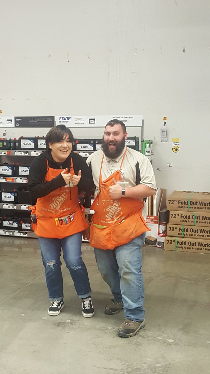AngelaHD4709's tweet photo. Infocus Team Members Ryan and Cody on the Team task hunt. Great job passing the safety quiz Ruddy, Kathy, Maria, Steven and Holly. #Infocus2019 #D52Elite💎 @floyd_ven @AkinsMel @ASM4724 @4724TumwaterHD @AliceTHD4724 @devorin @JKribell https://t.co/fy7EoX9qtg