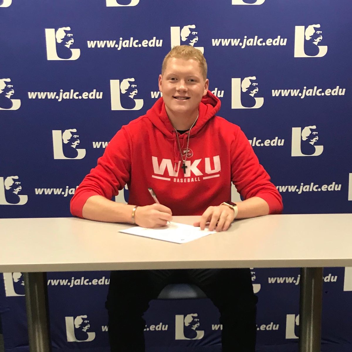 matt_perego's tweet image. It’s Official! 🖊 #wku