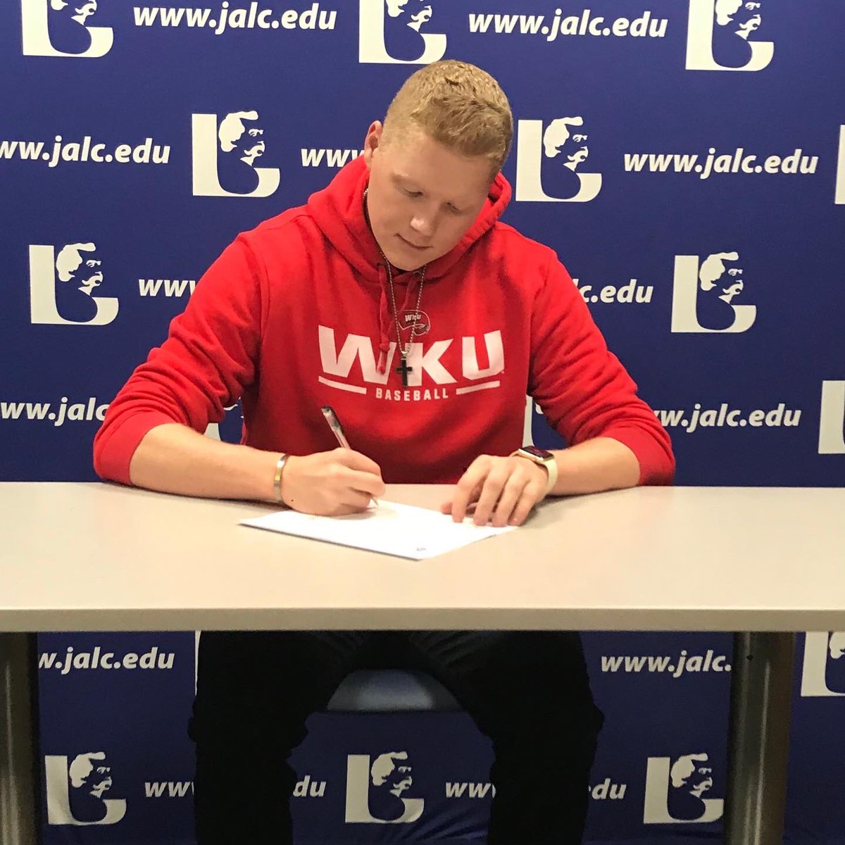 matt_perego's tweet image. It’s Official! 🖊 #wku