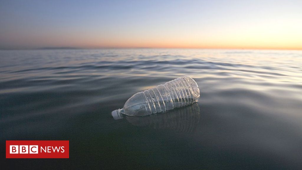 AliceLFord's tweet photo. Where plastic outnumbers fish by seven to one https://t.co/UxrMtT0gaB https://t.co/DspmOPCYUh