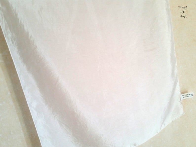FrenchSilkScarf's tweet photo. Vintage SILK POCKET SQUARE in solid bright white. Fine French quality suit handkerchief or handbag tie. https://t.co/C0WhM0TFta #FrenchSilkScarf on Etsy #vintagescarf #vintageshop #frenchstyle #giftforhim #gitforher https://t.co/741uZ2p2fe