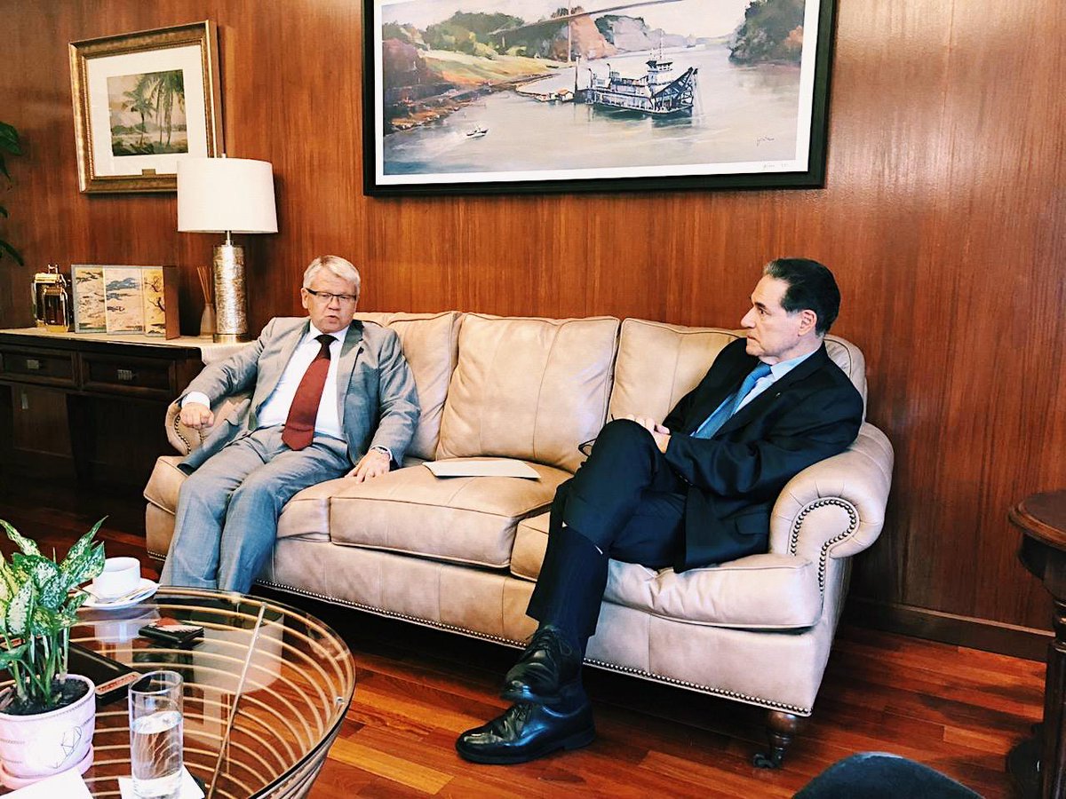 EmbRusPan's tweet photo. Se celebró la reunión del Embajador Evgeny #Boykov con el Ministro para Asuntos del Canal Arístides Royo Sánchez
Conoce más aquí ⬇️
https://t.co/pR6CmdVsGG https://t.co/vAJ0J0tkOl