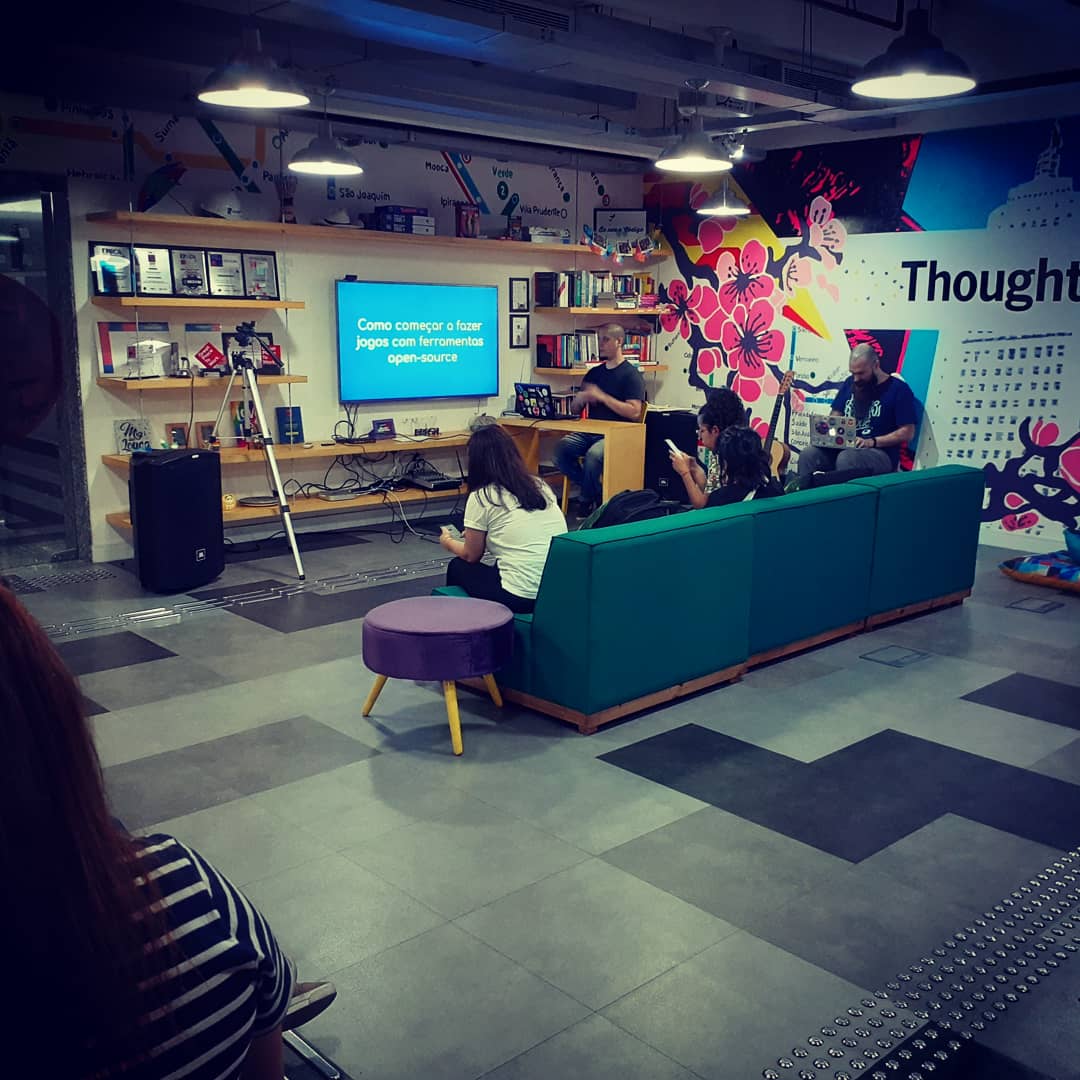 MaryllyOficial's tweet image. Recebemos hoje na @thoughtworks a galera muito foda do @perifacode, periferia falando sobre desenvolvimento de jogos com software livre e o mercado de trabalho. Obrigada pelas palestras tão interessantes e divertidas @eber_freitas @wilkinsondarolt #codegirl #codewomen #blacktech