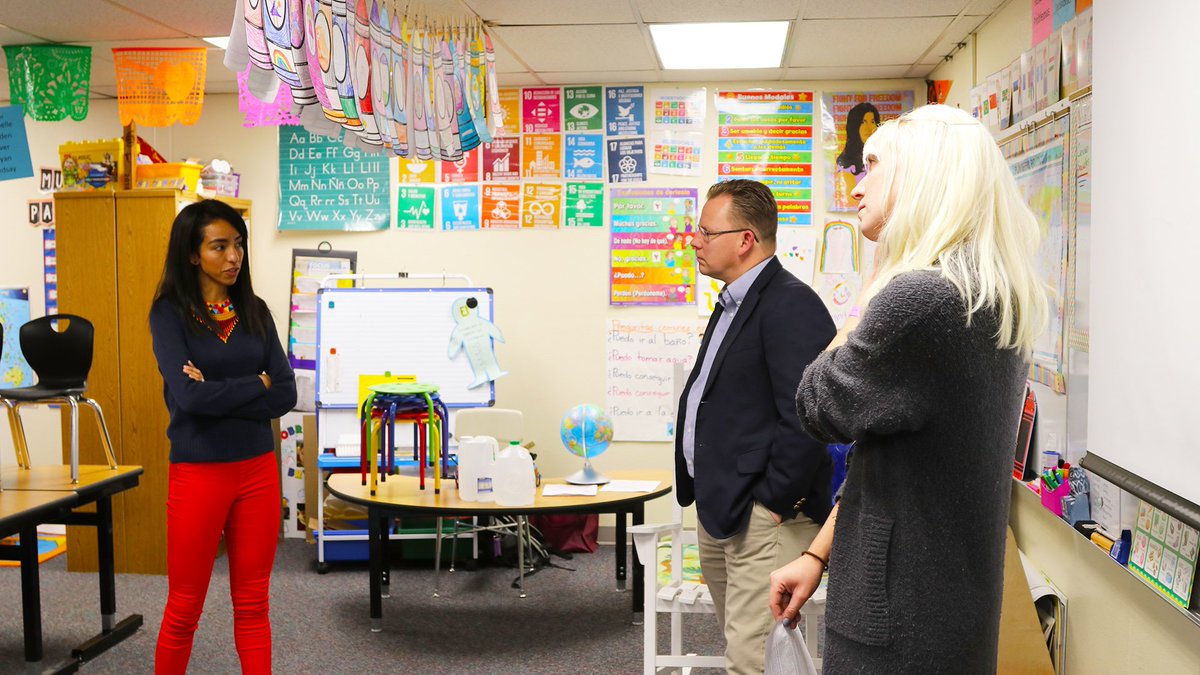 spokaneschools's tweet photo. Today, the Spanish Immersion program at the #LibbyCenter welcomed @chrisreykdal from @waOSPI to see the amazing work the staff is doing. He also offered teachers support as they continue to grow and identify ways to support all learners. 

¡Bienvenido, Superintendent Reykdal! https://t.co/DlSKVftz2i