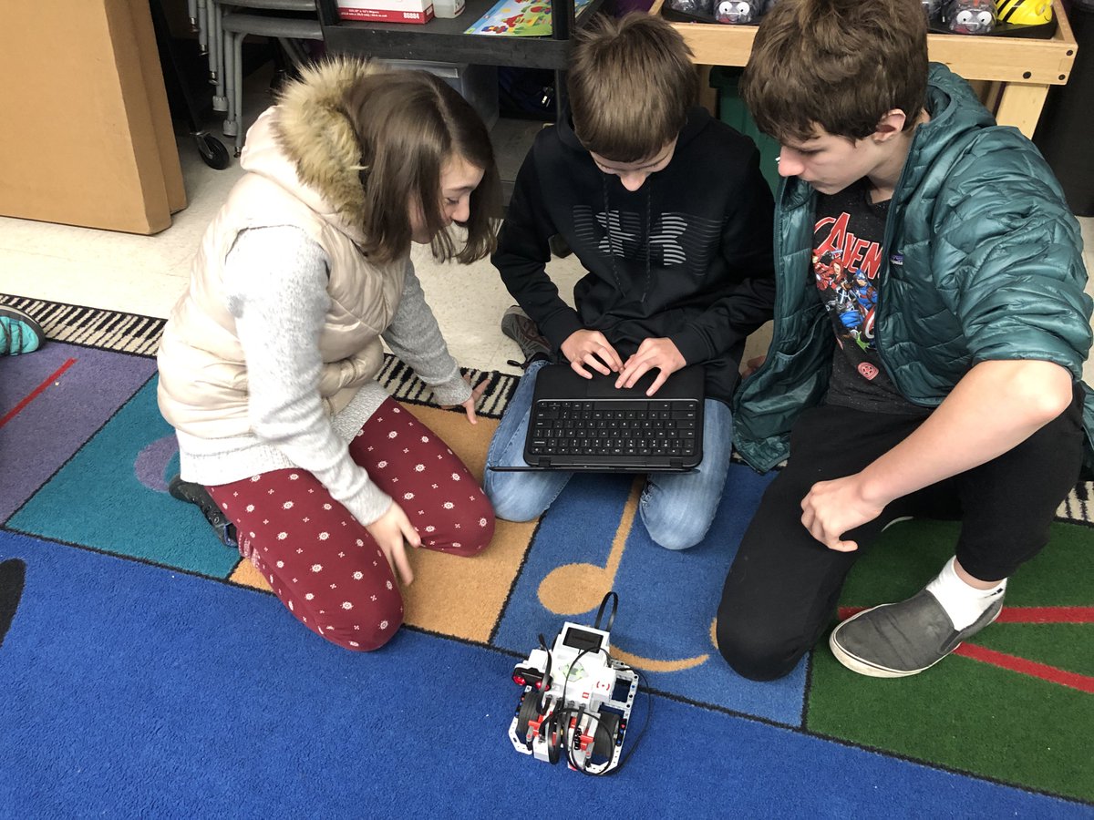 RachelEvolving's tweet photo. GMS Robotics had a busy practice yesterday! Competition season is upon us, and they are working hard! @Super_GPS @APFenimore @GfieldMiddlePTO @NewtonSchool2 https://t.co/mZEResfOwt