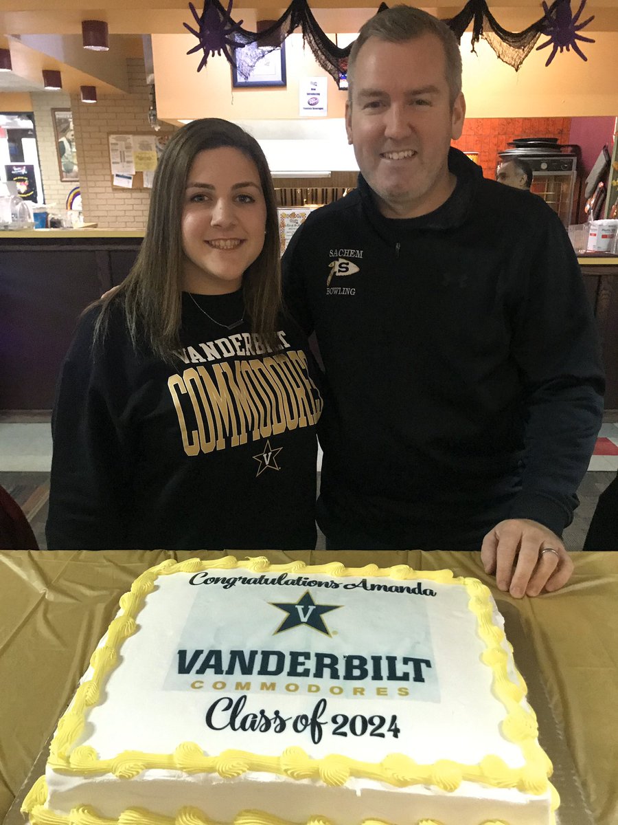 SachemBowling's tweet photo. Congrats to @SachemHSNorth Senior Amanda Naujokas who officially signed with @VanderbiltU! Amanda has represented @SachemSchools and @SachemAD as a 6-year starter. We’ve been blessed to have such an amazing student-athlete! #WeAreSachem #GoArrows https://t.co/KORjrIdsoQ