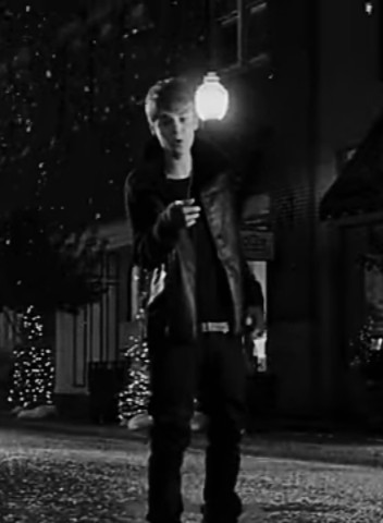 JordanJamesSmi2's tweet image. Singing out in the snow