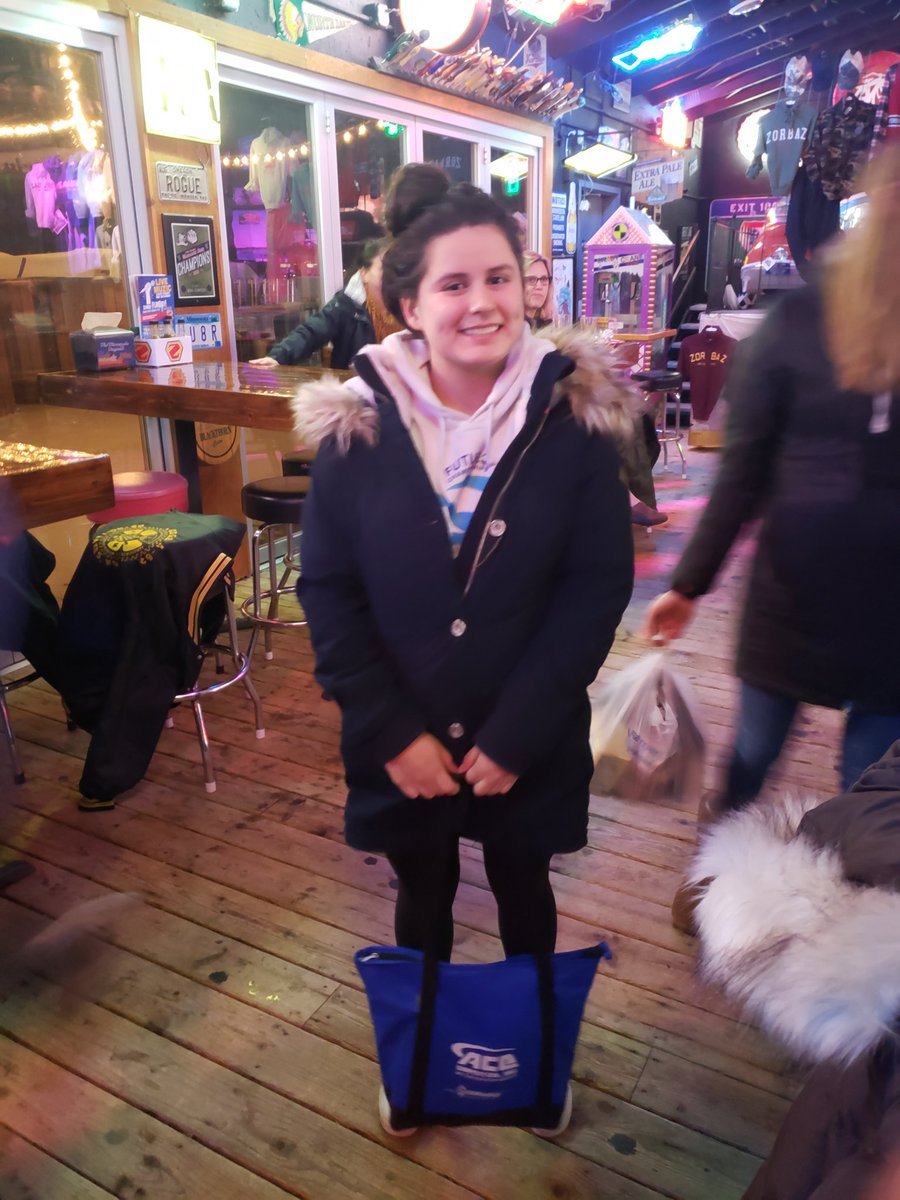 AdventureWithJT's tweet image. Good luck to #JenTheGiant headed to State HS swim meet! #2medrly #2IM #1Fly #400frrly