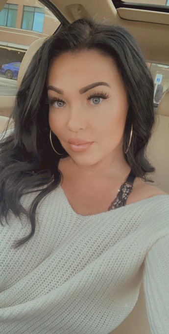 #seattle #ootd ☀️🍯 https://t.co/k8RHAtMtJa<a href="/tag/seattle"class="tags">#seattle</a><a href="/tag/ootd"class="tags">#ootd</a>