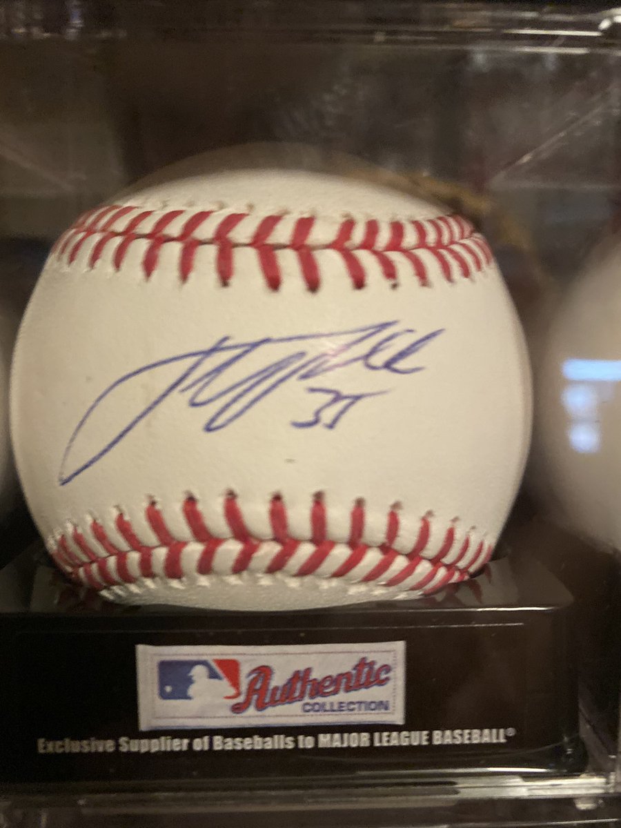 ballcardz's tweet photo. Congrats to @JdeGrom19 and @JustinVerlander on your #CyYoungAward wins! Also, thanks for signing a ball for me, at some point in your career! Proud to have them in my collection! #collect #autographs #IPAutographs #TheHobby #Mets #Astros https://t.co/sAKHr40YqW