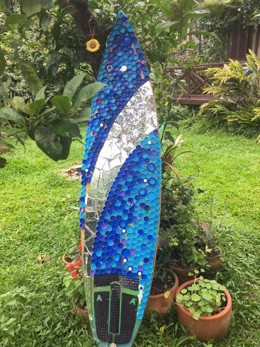lisonda's tweet photo. #caps #tonofcaps #beach #surf #noplastic #ckeanup #endoilnow #climatechange @artprojectearth https://t.co/hQyrdUi2fx