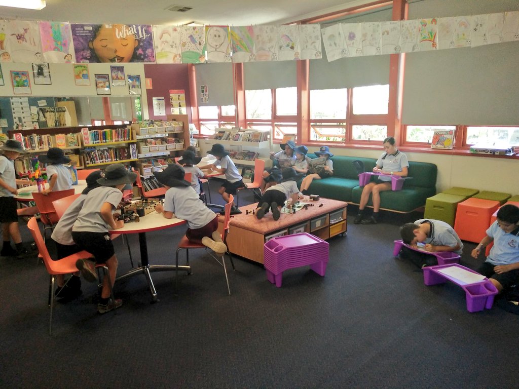 BNPSHub's tweet photo. Lunchtime library fun! I love seeing students engaged with books, games and each other. @BexleyNorthPS https://t.co/cYN7SghDnd