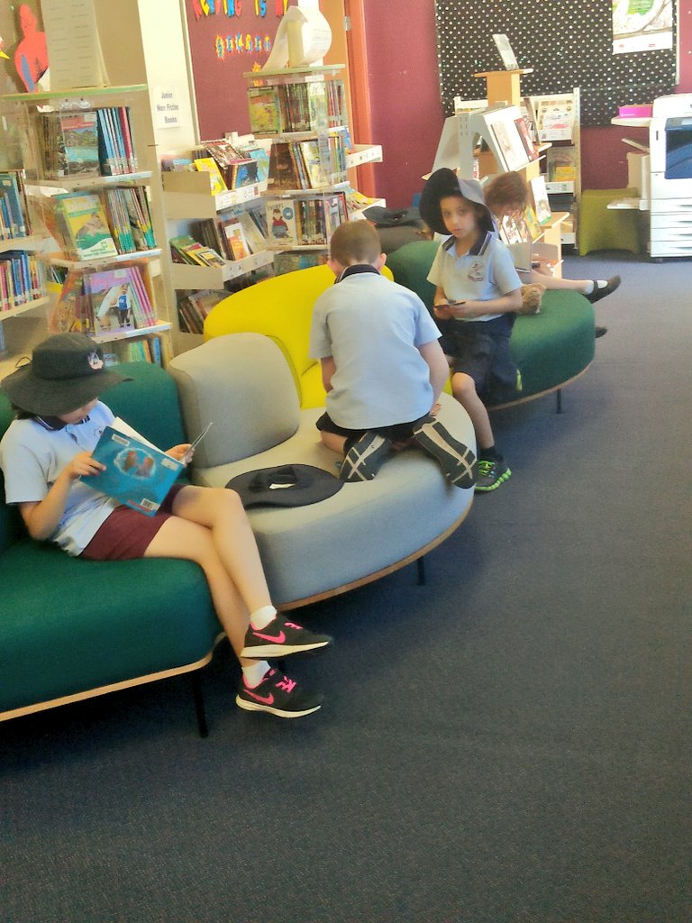 BNPSHub's tweet photo. Lunchtime library fun! I love seeing students engaged with books, games and each other. @BexleyNorthPS https://t.co/cYN7SghDnd