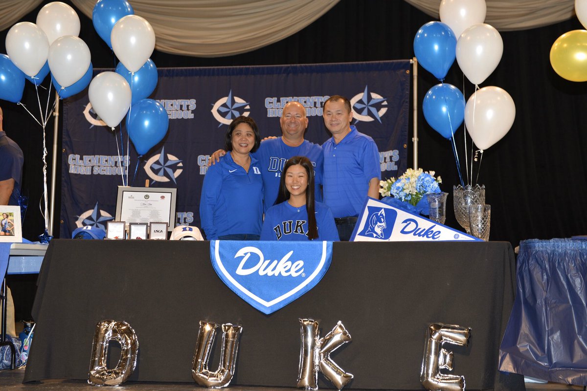 annechen_1's tweet image. Officially a Duke Blue Devil! Thank you to my family, friends, CHS &amp;amp; coaches!! So excited to join @DukeWGOLF next fall! 😈💙 #GoDuke