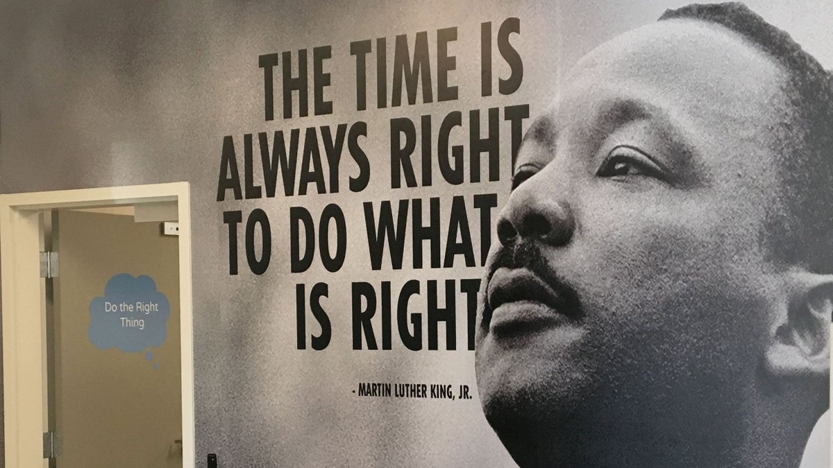 BeeFreeMedia's tweet photo. It's #WorldKindnessDay and we can't help but be reminded of this wall wrap we did for a client. Martin Luther King Jr. said it best, "The time is always right to do what is right."

What act of #kindness did you perform today? https://t.co/xQcQqVKVmF
